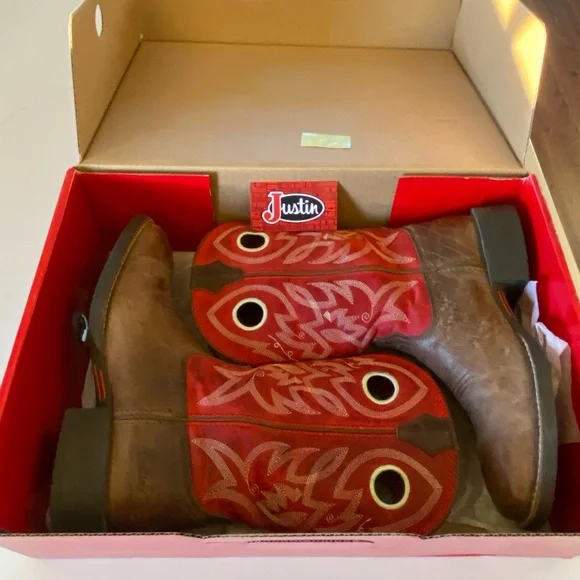 Justin Boots Red and Brown Western Boots - Picture 5 of 9